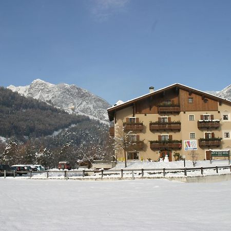 Alpi & Golf Hotel Bormio Bagian luar foto
