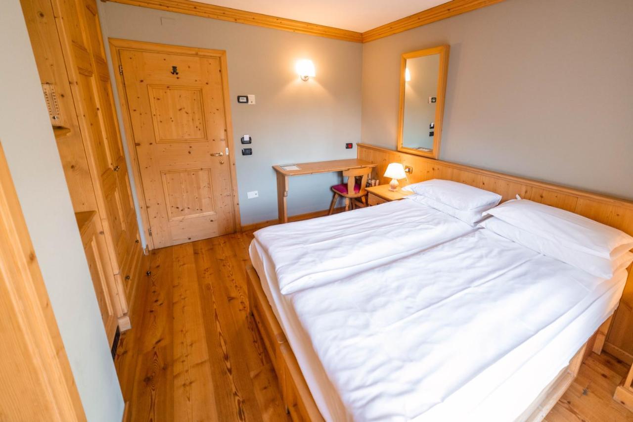Alpi & Golf Hotel Bormio Bagian luar foto