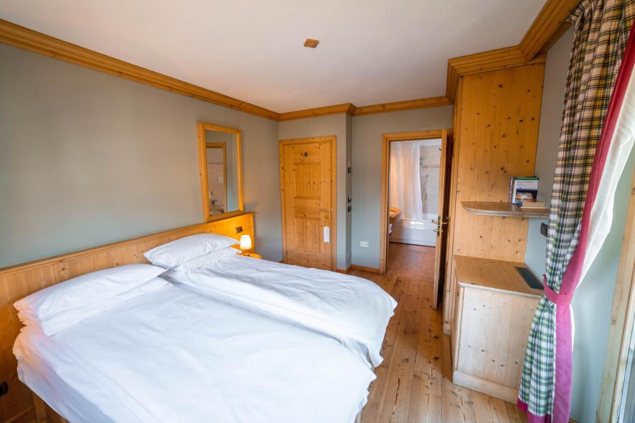 Alpi & Golf Hotel Bormio Bagian luar foto
