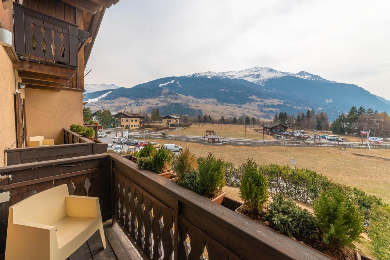 Alpi & Golf Hotel Bormio Bagian luar foto