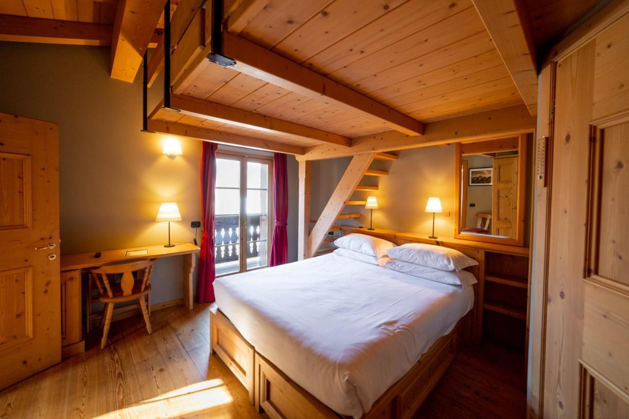 Alpi & Golf Hotel Bormio Bagian luar foto