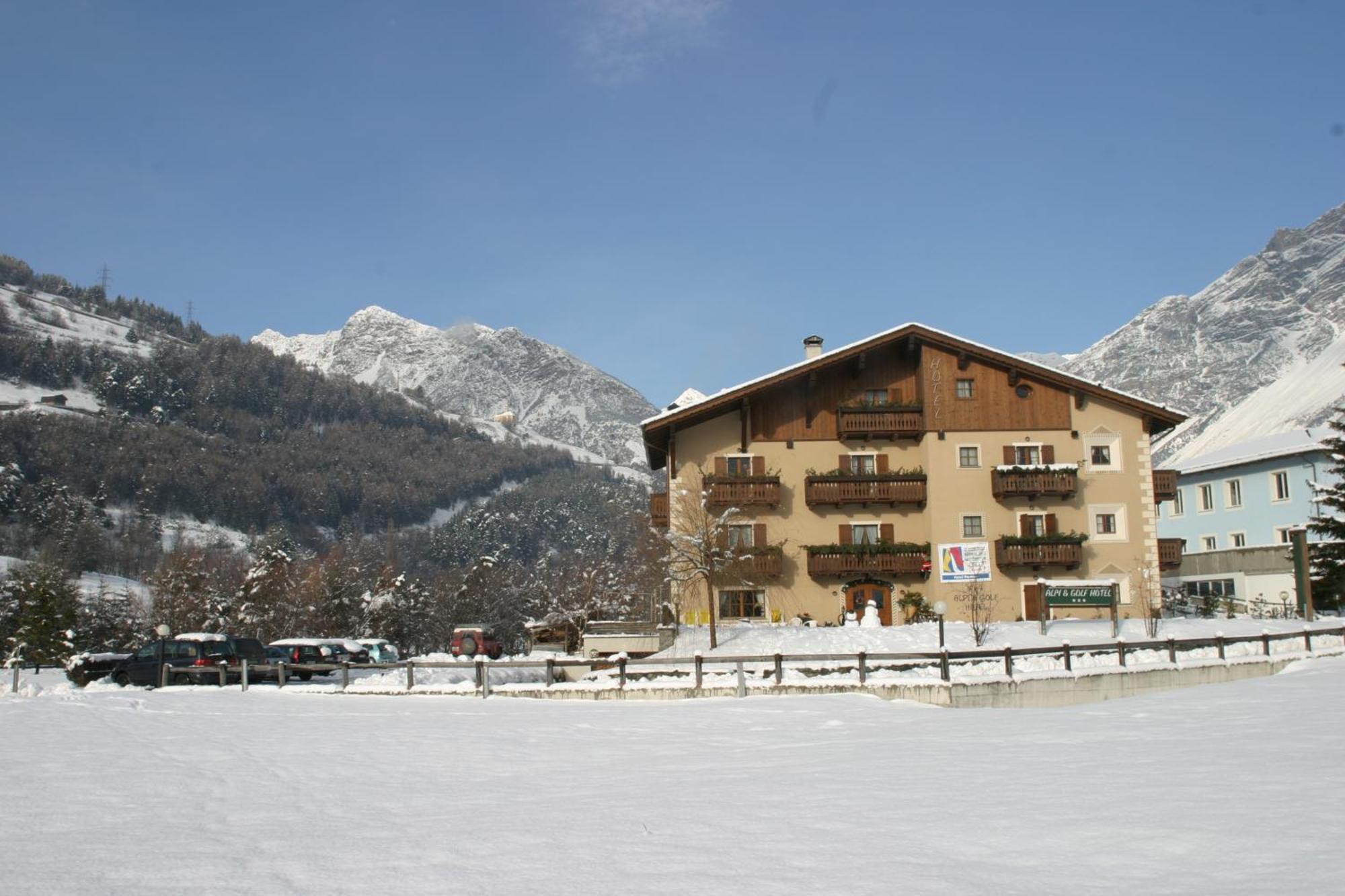 Alpi & Golf Hotel Bormio Bagian luar foto