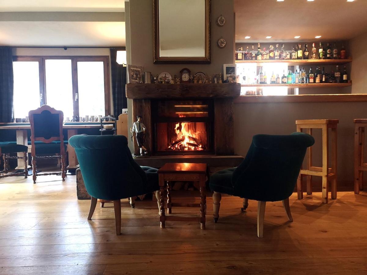 Alpi & Golf Hotel Bormio Bagian luar foto